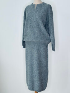 Ensemble en Maille Femme Jupe et Pull - Ensemble en Laine Femme - 100% Laine Mérinos Naturelle Pénélope - Gris - Petite Jupe Noire